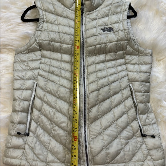 North Face Vest M - Picture 7 of 7
